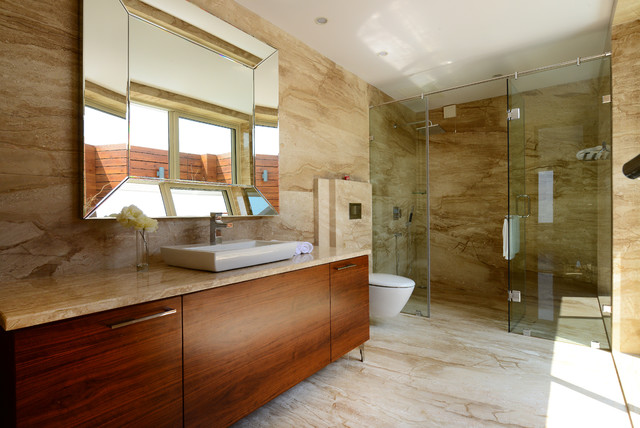 Bathroom storage tower