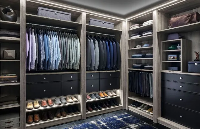 Walk-in wardrobe